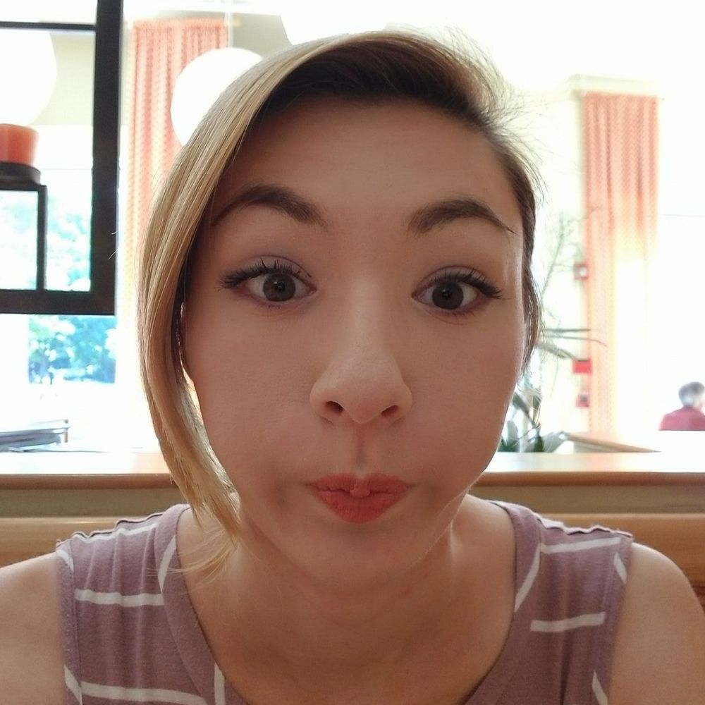 Meet your Posher, Candace